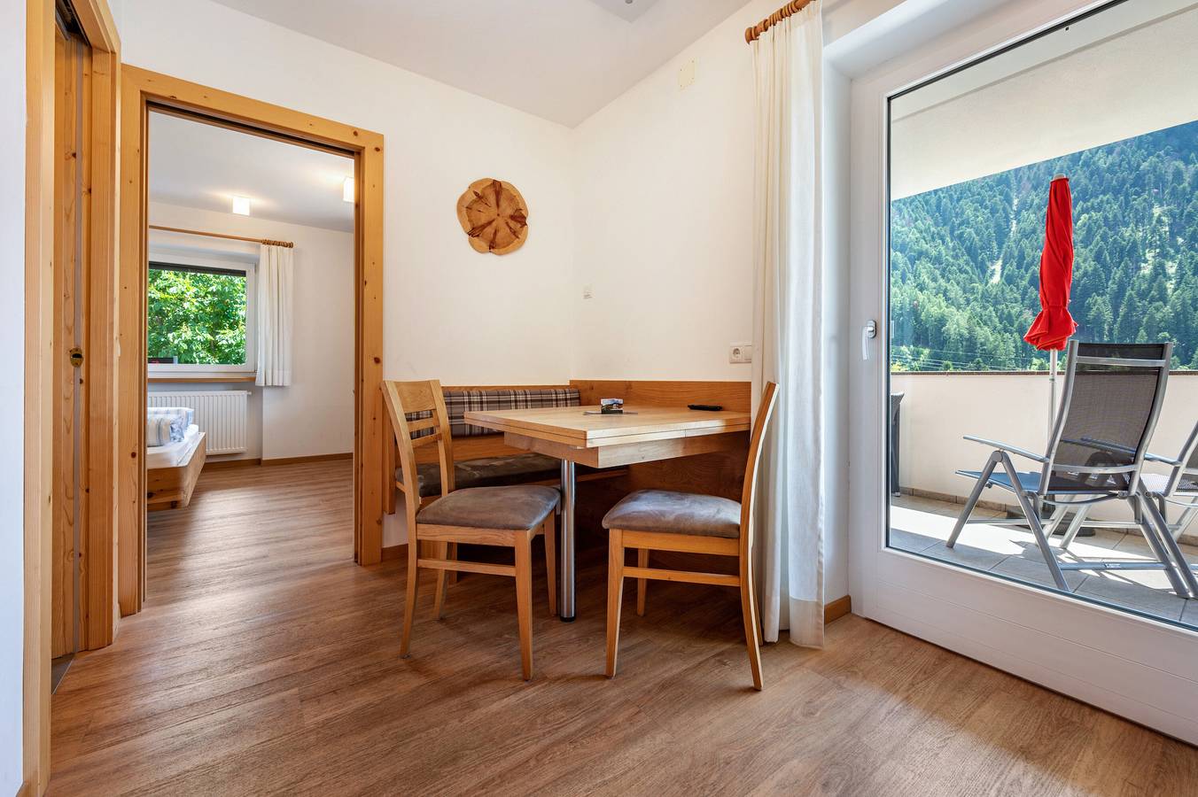 Ganze Wohnung, Ferienwohnung "Talblick 3" mit Bergblick, Garten und Wlan in Sankt Peter Tal, Lajen