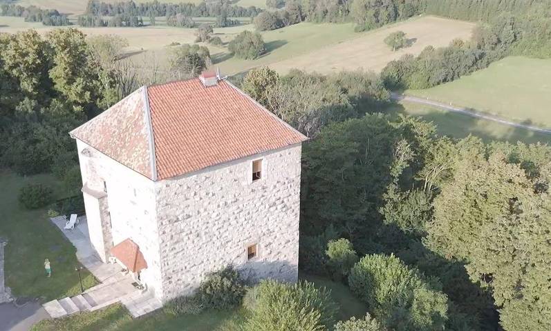 Gîte pour 6 personnes, avec jardin et terrasse, animaux acceptés