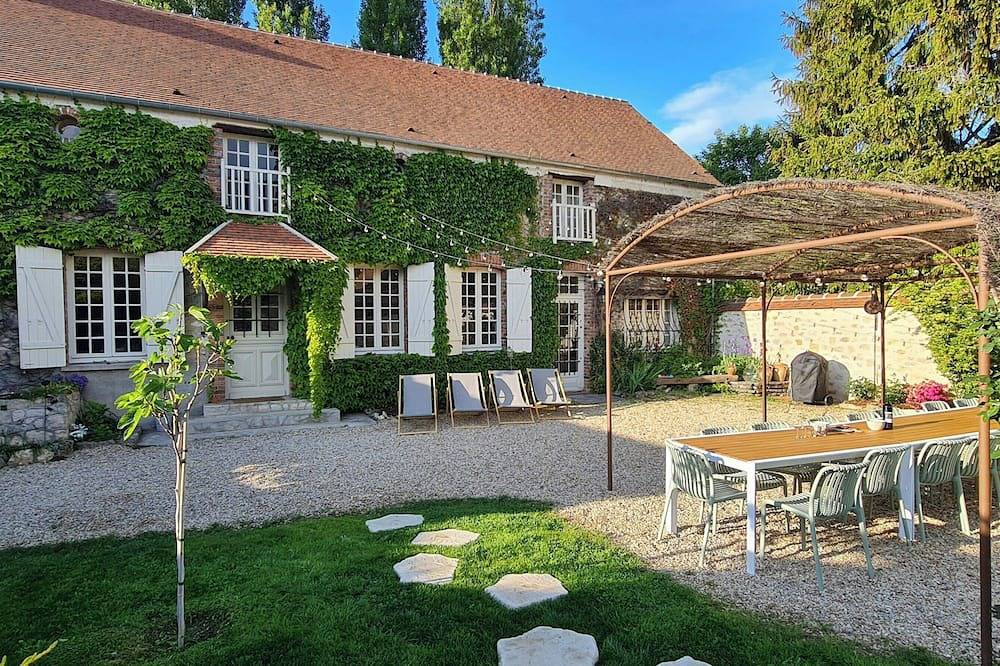 Grande maison familiale près de Fontainebleau in Ville-Saint-Jacques, Seine-et-Marne