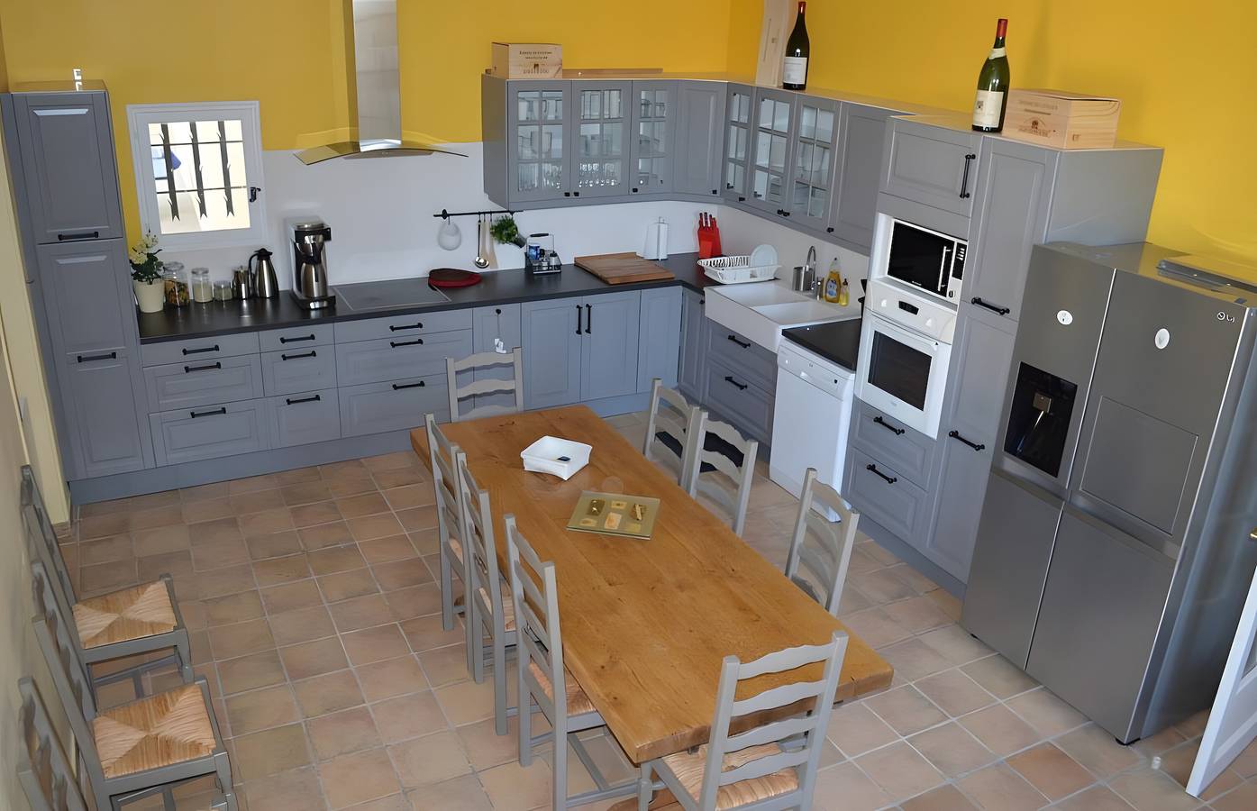 Château Mazane - Mas au coeur des vignes, piscine et vue Montagne in Sarrians, Vaucluse