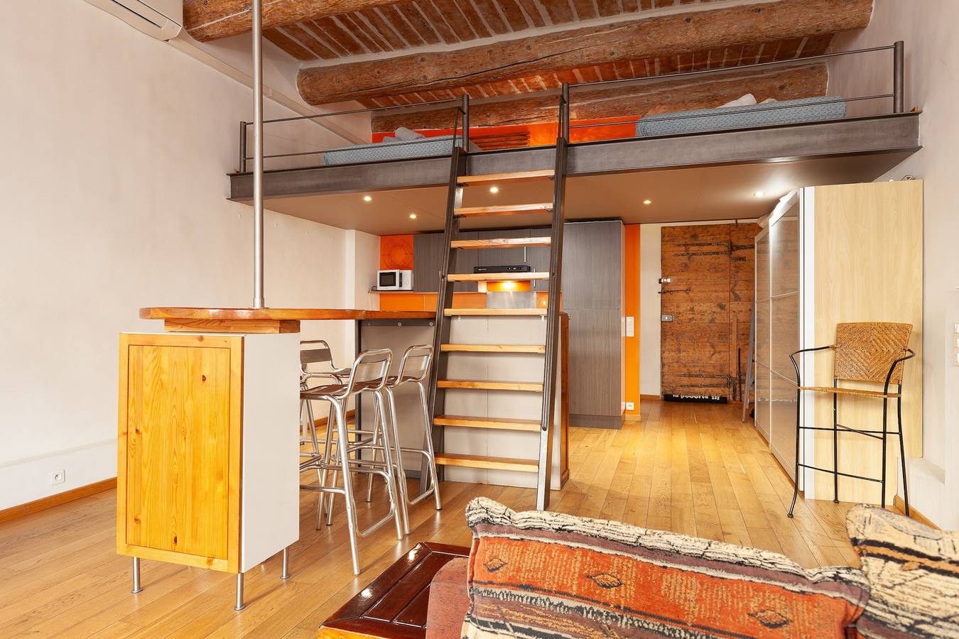 Appartement entier, Appartement 'Les Mats Du Port' avec Wi-Fi et climatisation in Marseille, Région de Marseille