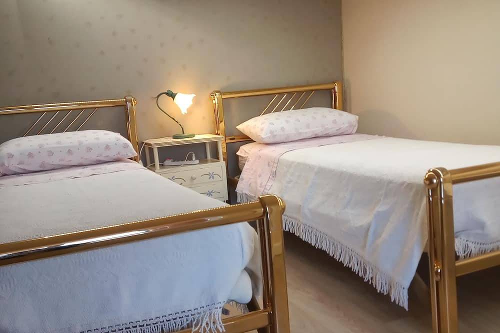 Apartamento entero, Family lofts at the foot of Mount Etna. Private parking space and scenic garden. in Zafferana Etnea, Etna