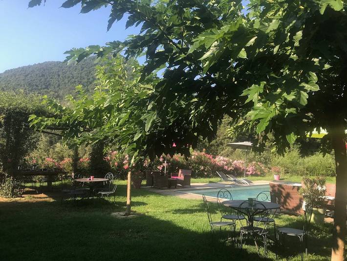 Chambre d’hôte pour 3 personnes, avec piscine et jardin