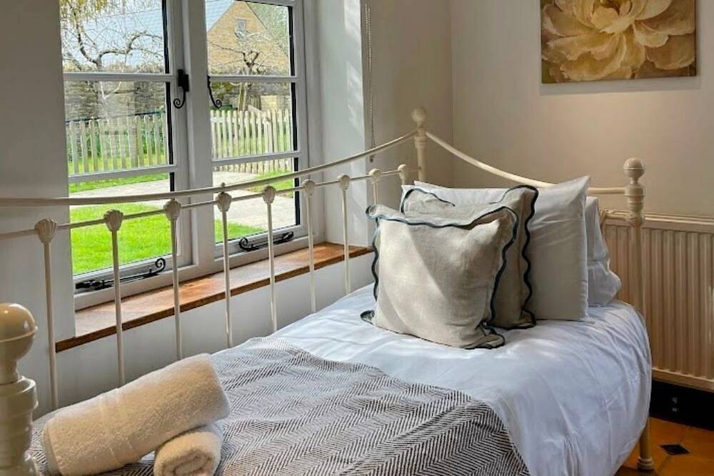 Listed Farmhouse on the edge of the Cotswolds in Oxfordshire