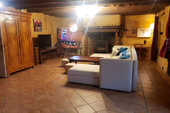 Gîte pour 15 personnes, avec piscine et jacuzzi ainsi que jardin et terrasse, animaux acceptés à Québriac - 4