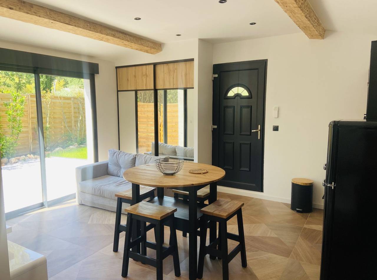 Cosy Lodge Sainte Baume in Nans-les-Pins, Région de Brignoles