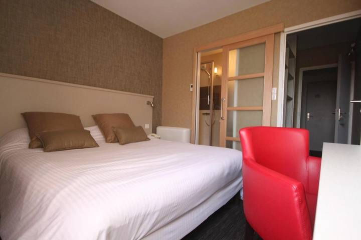 Hôtel pour 2 personnes, avec terrasse à Latresne - 2