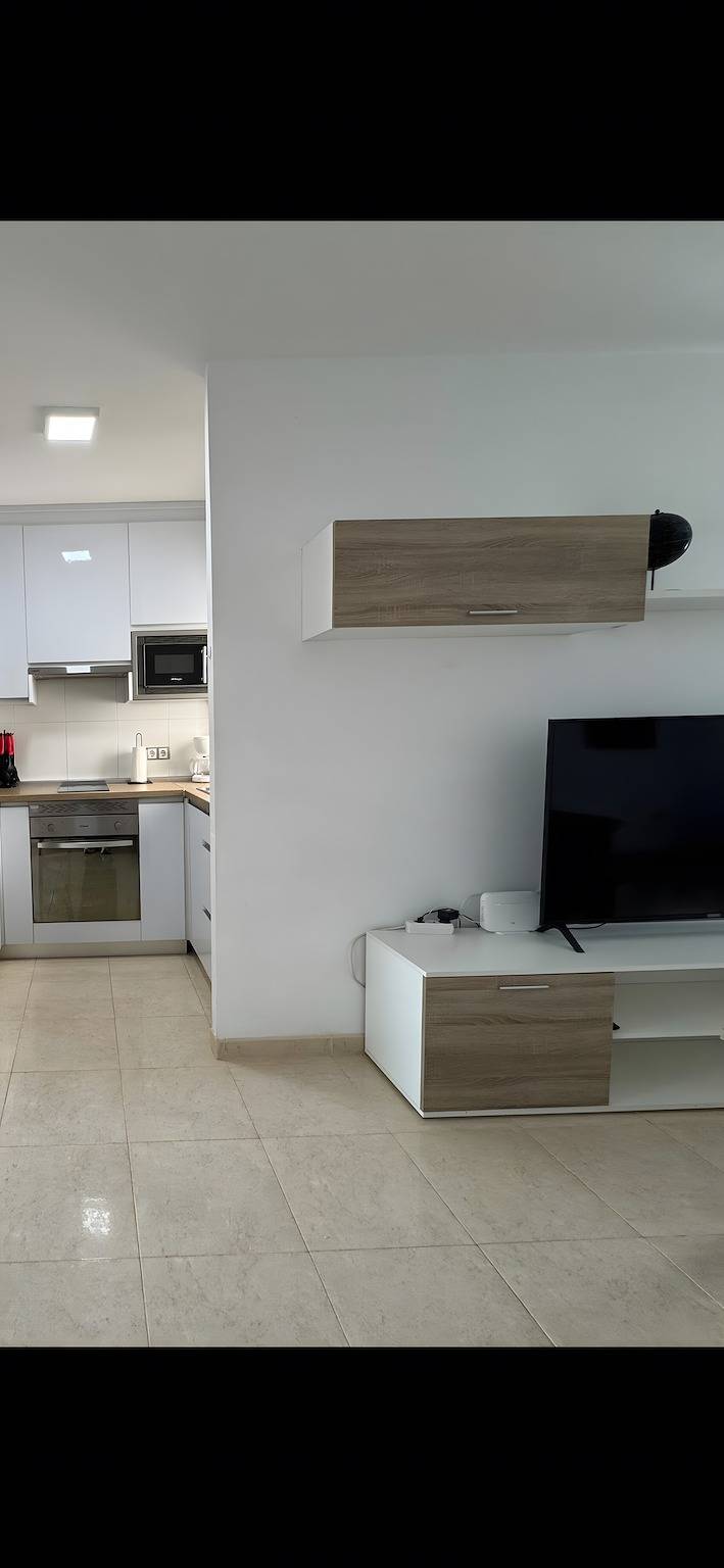 Apartamento entero, Apartamento 'De Lujo Envia Golf' con vistas al mar, Wi-Fi y aire acondicionado in La Envía, Vícar