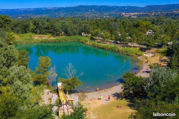 Camping pour 6 personnes, avec piscine et jardin, animaux acceptés à La Roque-d'Anthéron - 3