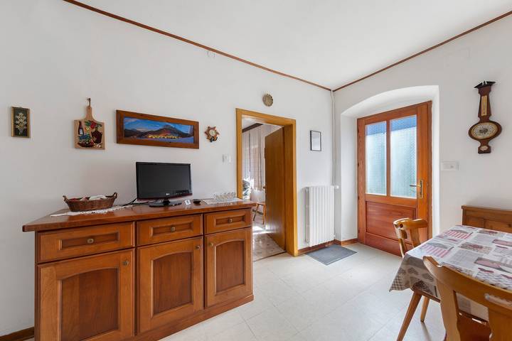 Casa Carmen in Vinigo: Mountain View, Private Terrace & Wi-Fi in Vodo di Cadore, Eastern Dolomites