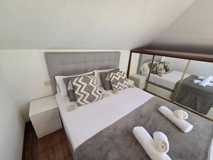 Apartamento de vacaciones para 8 personas, con vistas y terraza - 1