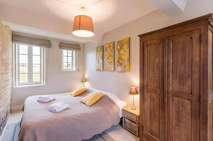 Grande maison de campagne indépendante - 12 personnes - charme et calme in Valambray, Région de Caen