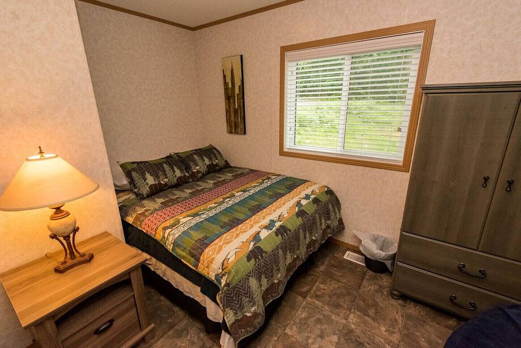 C & C Home -Neue Landschaftsgestaltung! Neue Bilder!! in Nelson (Britisch-Kolumbien), Whitewater Ski Resort