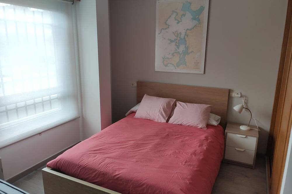 Appartamento intero, Apartment with garage next to the train and bus station. in Santiago di Compostela, Provincia della Coruña