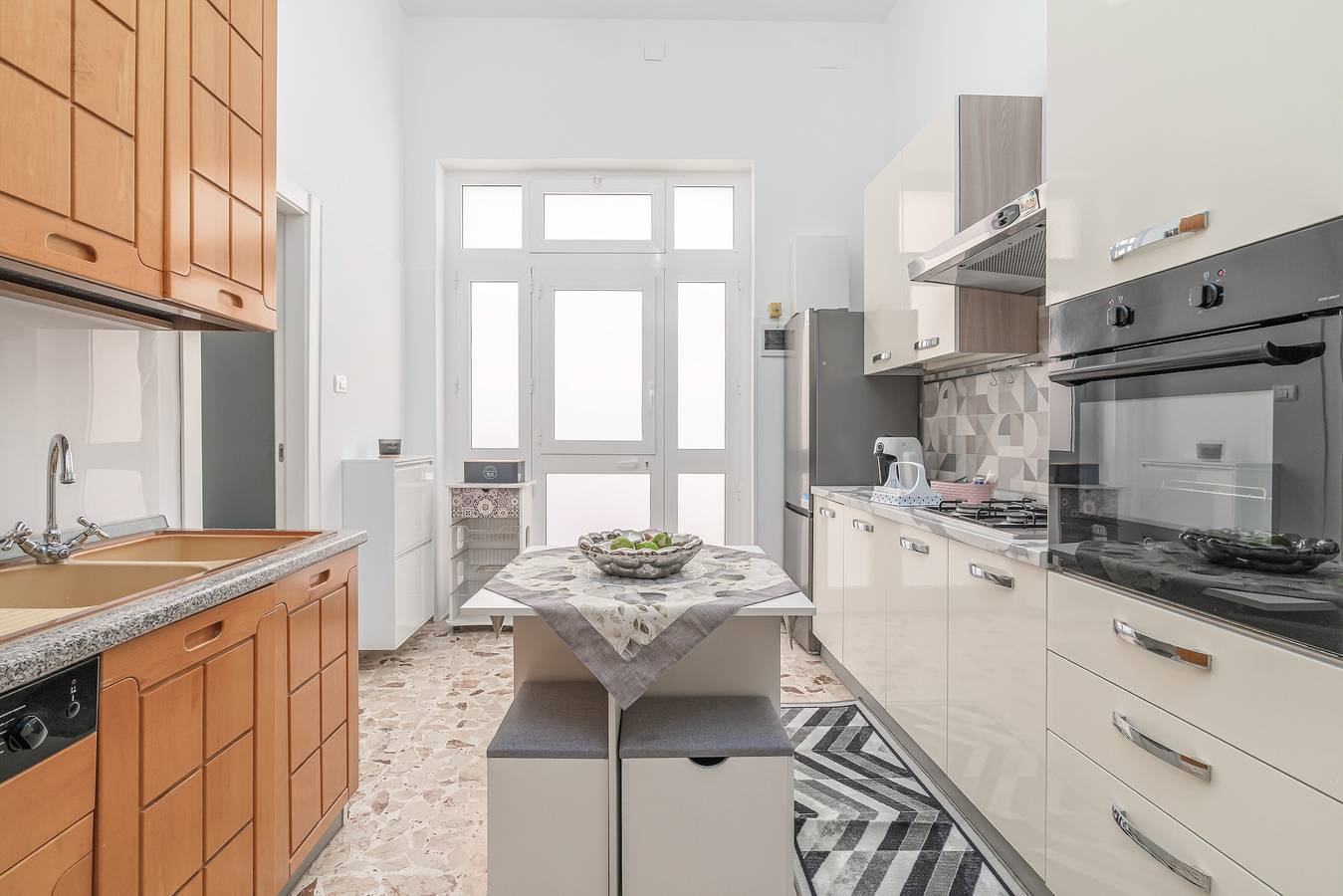 Ferienhaus 'Avola Center Home' mit Bergblick, Wlan und Klimaanlage in Avola, Syrakus Provinz