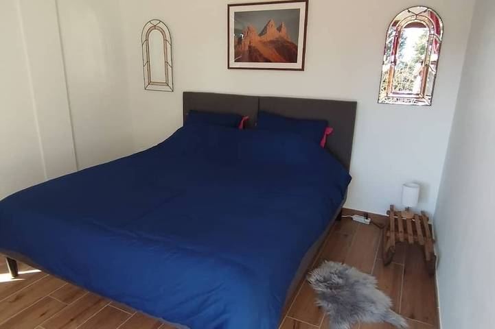 Gîte pour 4 personnes, avec jardin à Jarrier - 3