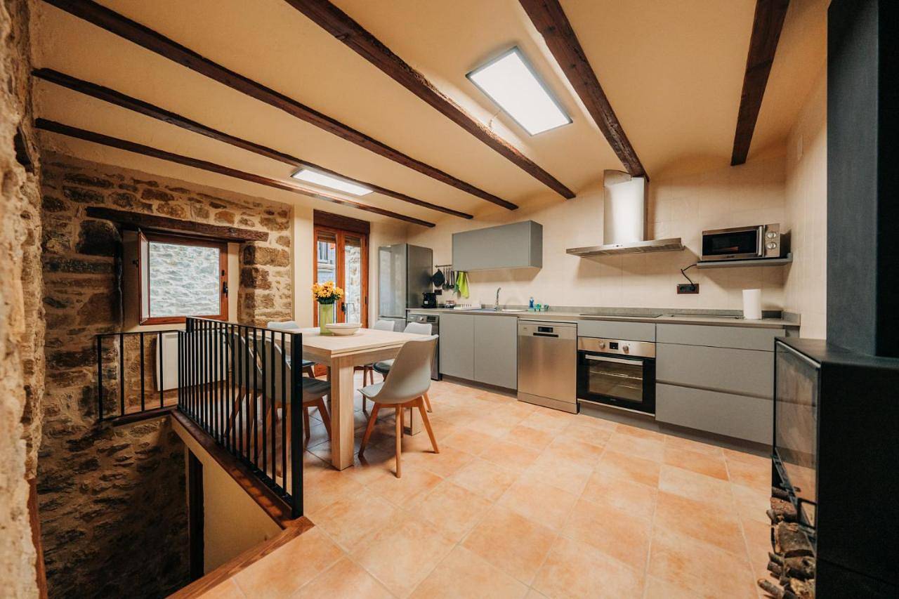 Four-Bedroom House in Benasal, Provincia de Castellón