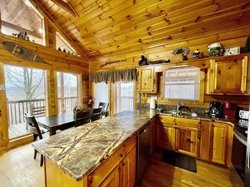 Log Cabin for 7 Guests in Wears Valley, Sevier County, Picture 1