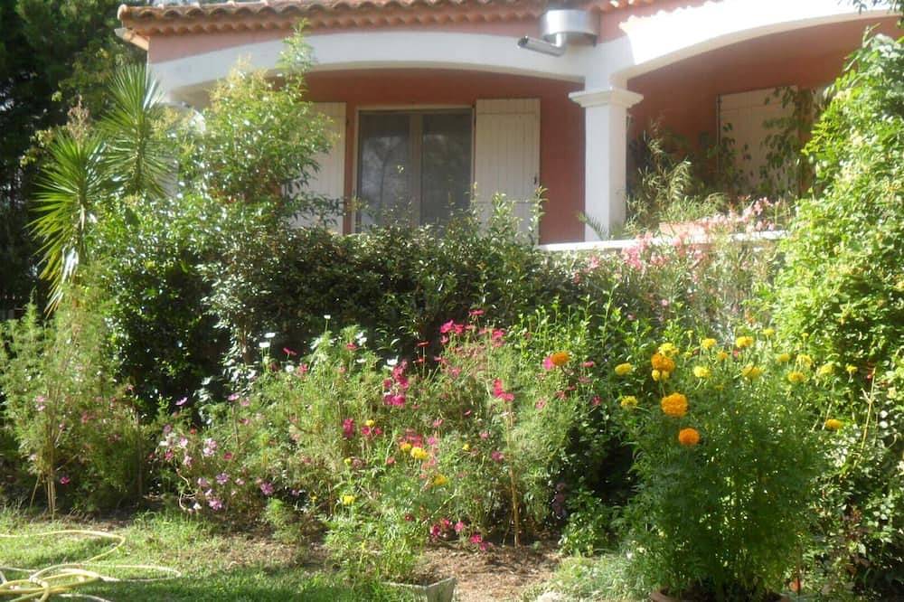 Appartement De Vacances pour 4 Personnes dans Arles, Parc naturel régional de Camargue
