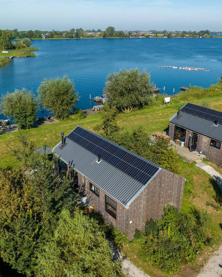 Pean-buiten — Waterlodge Tomke in Nationaal Park De Alde Feanen