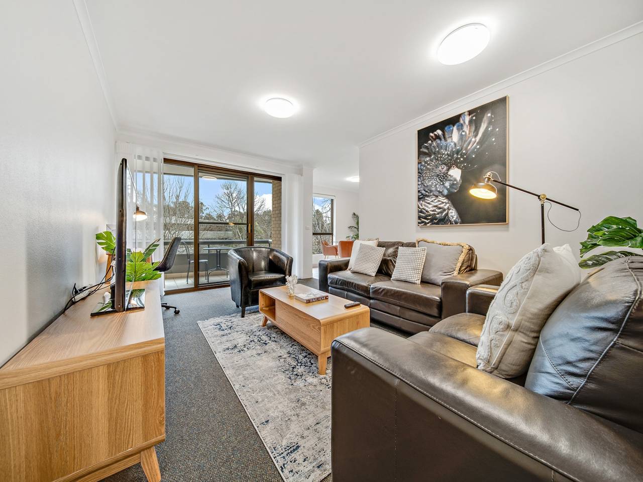 Holiday Apartment for 4 People in South Canberra, Kingston