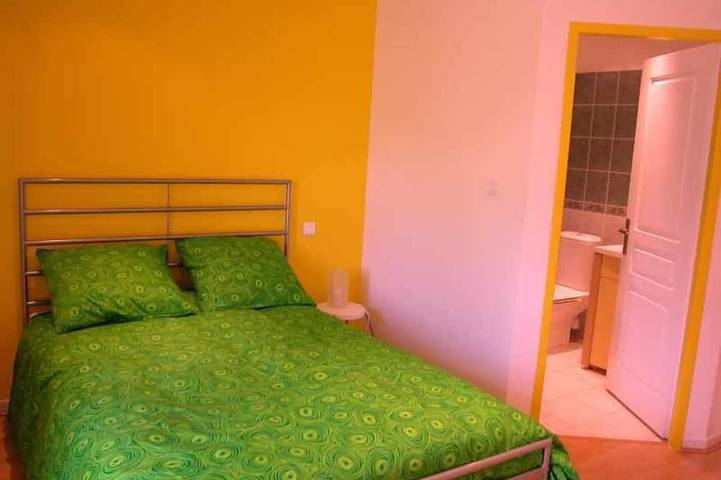 Gîte pour 10 personnes, avec Balcon et Jardin à Caylus - 2