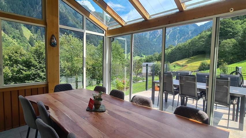 Location de vacances pour 10 personnes, avec jardin et balcon dans Partenen - 2