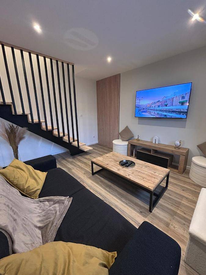 Gîte pour 6 personnes, avec terrasse, animaux acceptés à Espaly-Saint-Marcel - 2