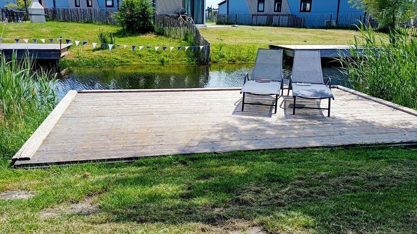 Chalet Casa Kampen mit Wassergrundstück, Steg und Zaun für 4 Personen in Kampen in Kampen, Veluwemeer