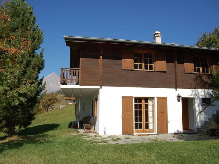 Ferienhaus für 4 Personen, mit Balkon und Terrasse sowie Garten und Sauna in Visperterminen