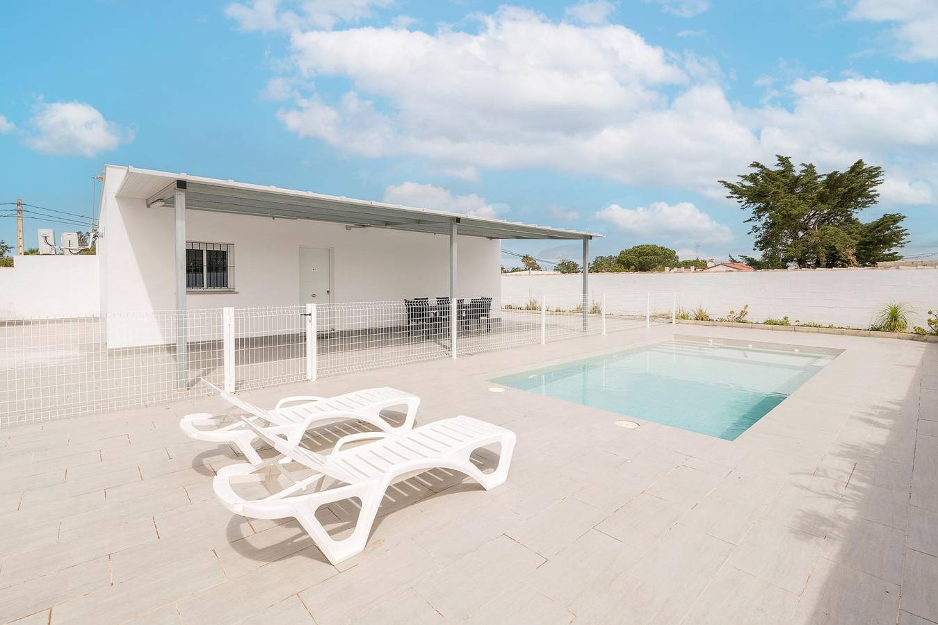 Miamar 2 - Villa moderne avec piscine privée et wifi in Hozanejos, Chiclana de la Frontera
