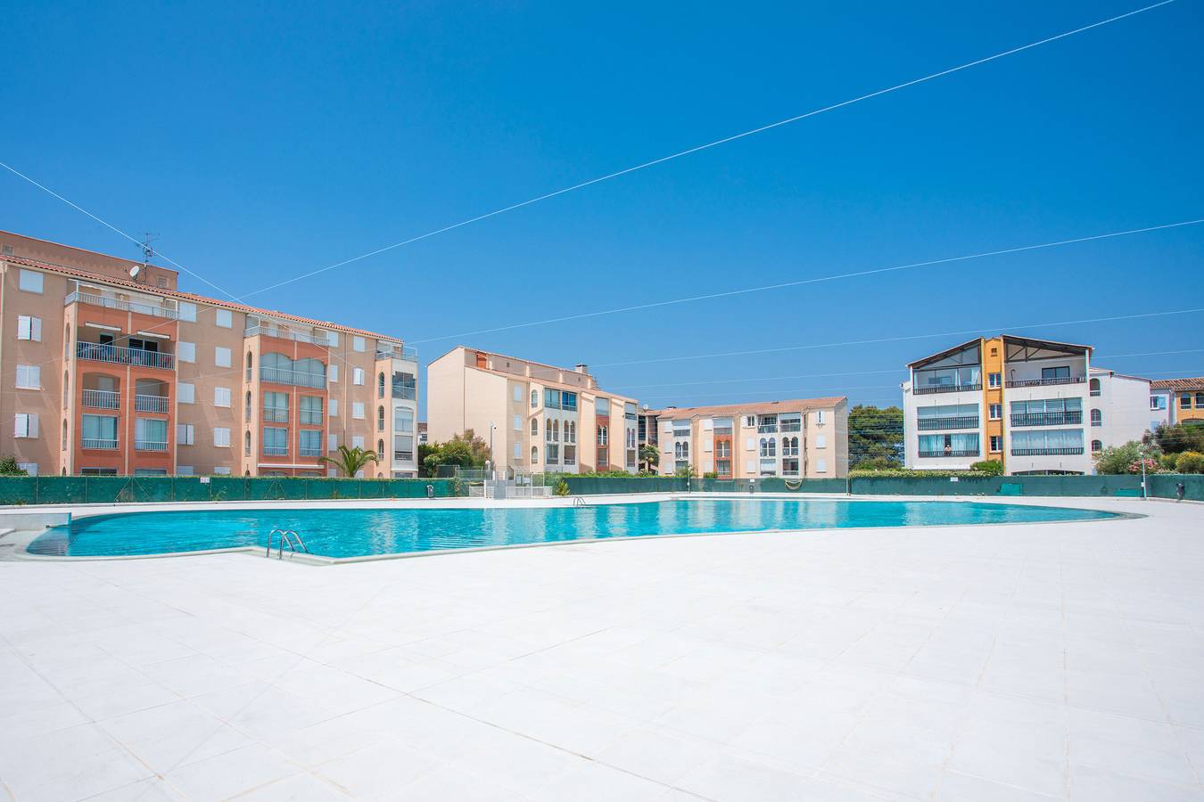 Ganze Wohnung, Ferienwohnung 'Studio Meublé' mit Gemeinschaftspool in Frejus, Draguignan Region