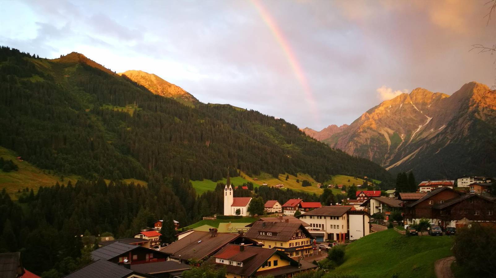 Ganze Ferienwohnung, Doppelzimmer mit Bad, Wc 45 in Hirschegg Kleinwalsertal, Mittelberg
