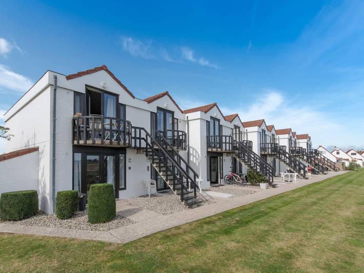 Ganze Wohnung, Sirius with parking and shared pool in De Haan, Belgische Küste