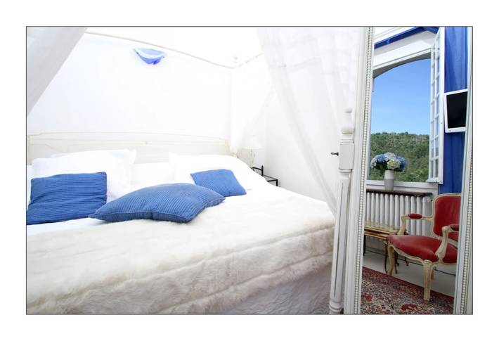 Location de vacances pour 3 personnes, avec jardin et bassin pour enfant, adapté aux familles à Vals-les-Bains