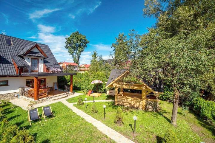 Chalet für 11 Personen, mit Garten und Ausblick - 1