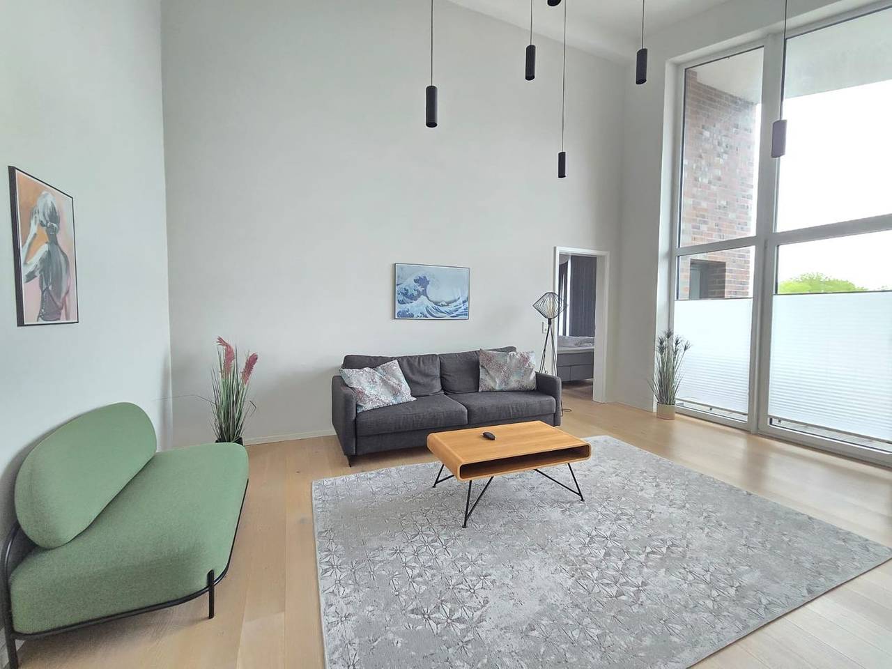 Ganze Wohnung, Modernes Penthouse mit überdachtem Balkon und Flussblick im Herzen von Norden in Norden, Norden und Umgebung