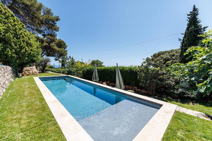 Villa pour 8 personnes, avec vue ainsi que jardin et piscine à La Turbie - 4