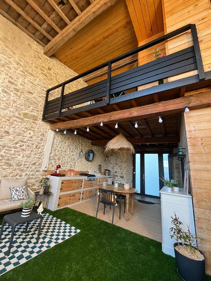 Three-Bedroom Villa in Cazilhac, Région de Carcassonne
