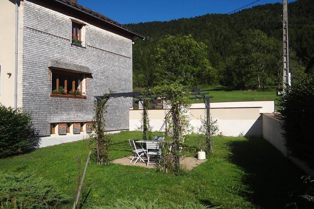 La salle de classe - Mijoux in Mijoux, Gex