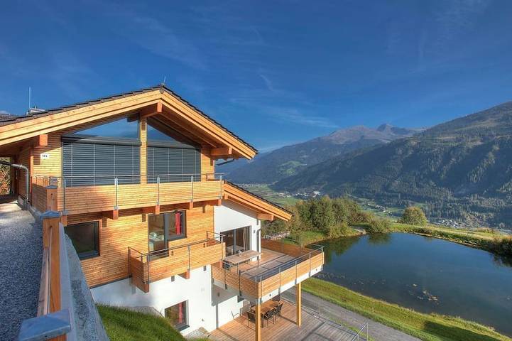 Hütte für 4 Personen, mit Garten und Whirlpool sowie Terrasse in Bramberg am Wildkogel