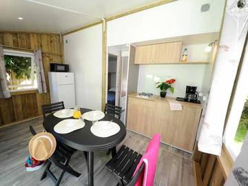 Camping voor 5 Personen in Thégra, Causses du Quercy Regional Nature Park, Afbeelding 1