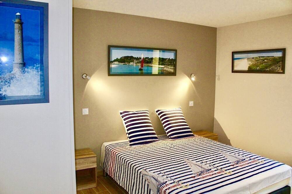 Direkt Am Meer, Wundervoller 180°-Meerblick, Hoher Standard, Privater Parkplatz in Barneville-Carteret, Côte de la Déroute