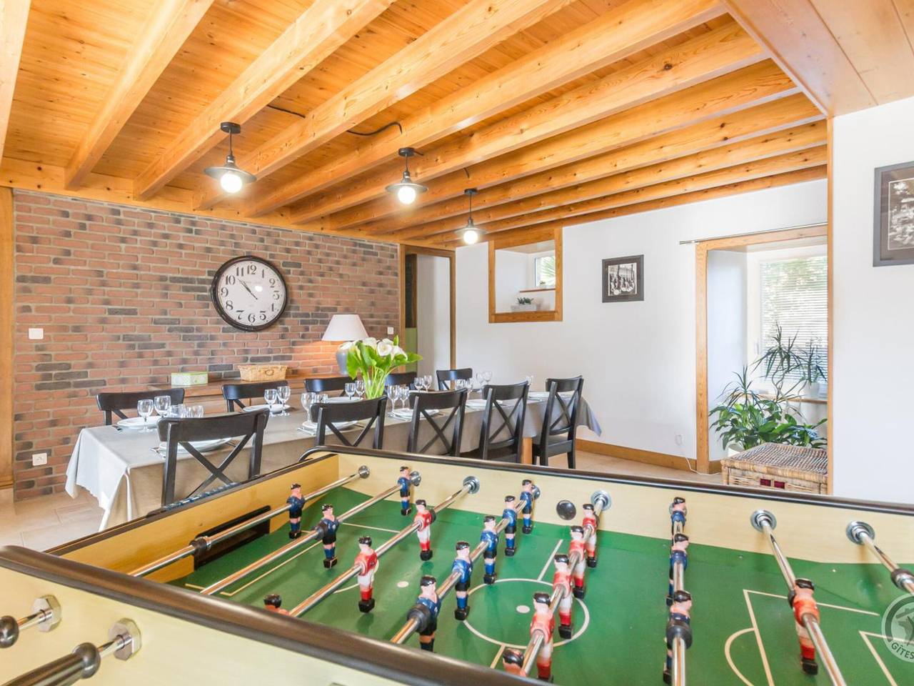 Casa espaciosa en La Hague: 10 pers, 4 hab, jardín privado, cerca del mar in Saint-Germain-des-Vaux, La Hague