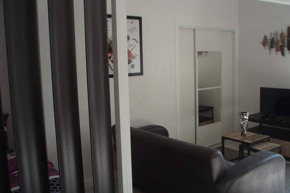 Ganze Wohnung, Pretty apartment T1 bis 31 m2 located at the port of Vannes for 2 persons in Vannes, Côte des Mégalithes