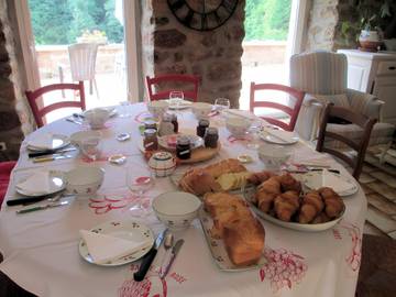 Chambre D’hôte pour 2 Personnes dans Belsentes, Région de Tournon-sur-Rhône, Photo 1