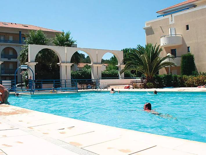 Villa pour 6 personnes, avec terrasse et piscine, animaux acceptés dans Le Lavandou - 2