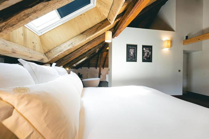 Hôtel pour 4 personnes, avec jardin ainsi que vue et terrasse