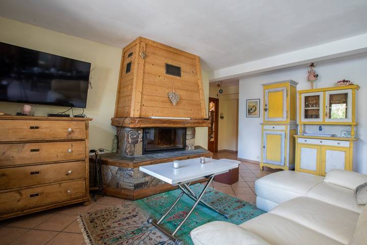 Location de vacances pour 12 personnes, avec terrasse ainsi que jardin et jacuzzi, animaux acceptés à Chorges - 4