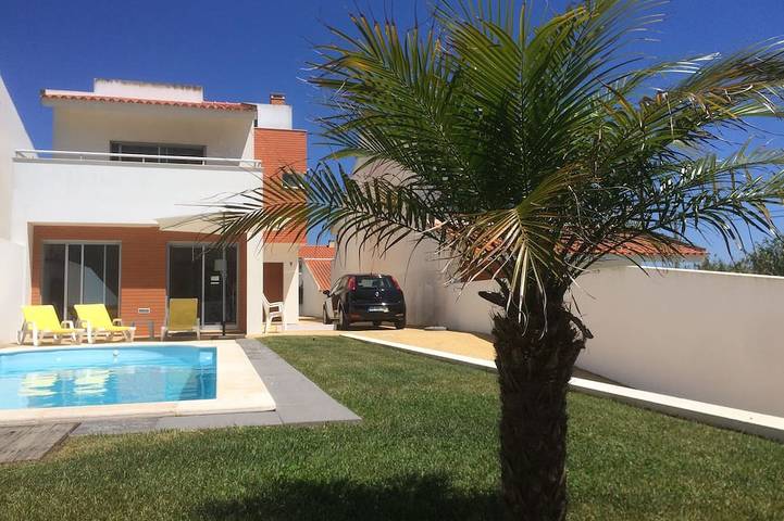 Villa pour 8 personnes, avec Balcon et Jardin à São Martinho do Porto